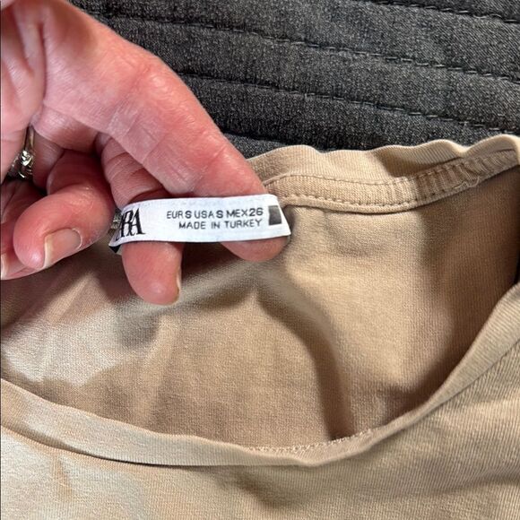 Zara Classic Tan Sleeveless Crop Top. Size Small. - Picture 5 of 6